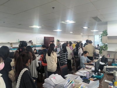 主題教育進行時 | '經'世相伴，'職'等你來——經濟與管理學院開展'海大學子看舟山'就業實踐教育主題活動